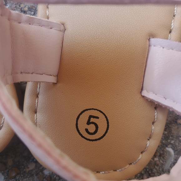 Dollar General Pink Hearts Stars Laser Etch Strappy Sandals Baby 5 Easter Spring - Picture 7 of 7